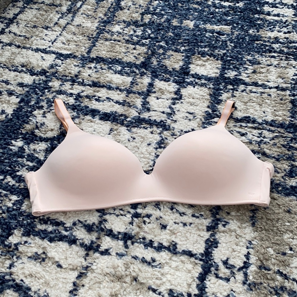 T-shirt lightly lined wireless bra